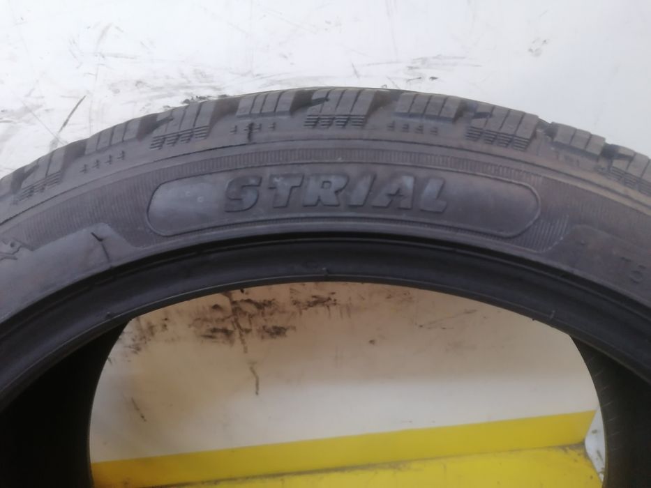 225/40/18 2* Srial iarna 92v dot 3020. 6,,66mm