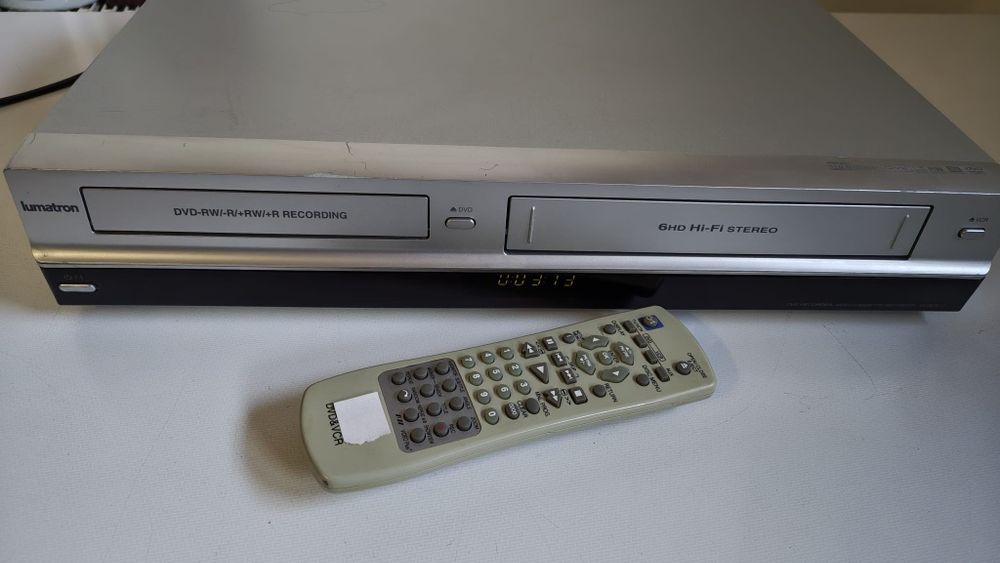 Video combo Lumatron model DVS CR 17 in stare perfecta