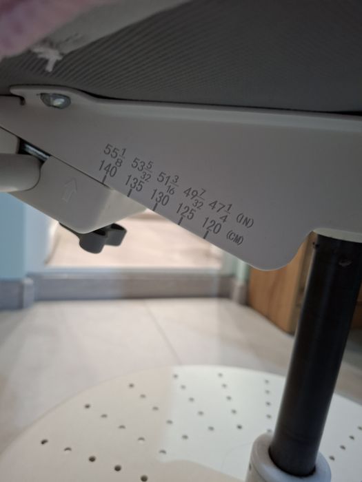 Ученически розов стол