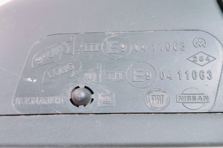 Oglinda  Electrica Dreapta fara capac 963018465R Renault Trafic a 3-a