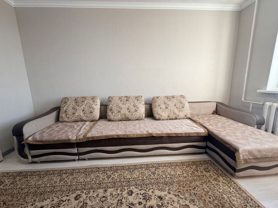 Продам диван угловой