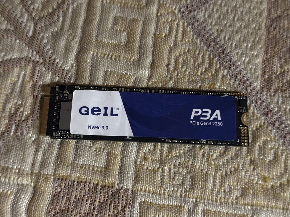 Продам SSD накопитель geil 250gb