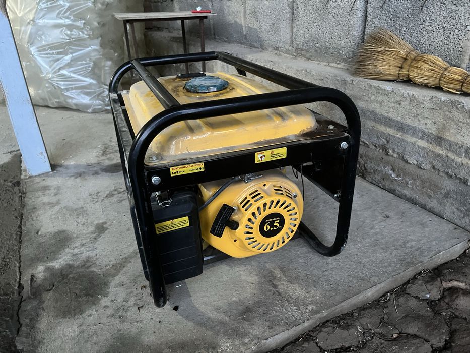 Бензиновый генератор