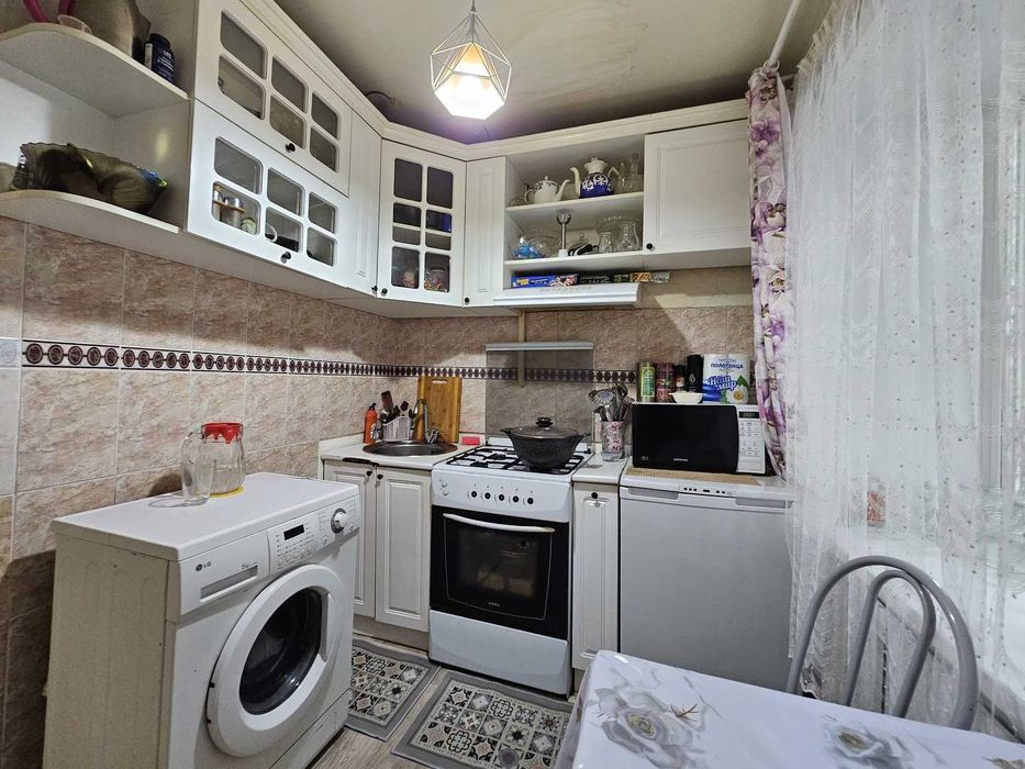 2 ух комнатная Ворошилова 17.млн!