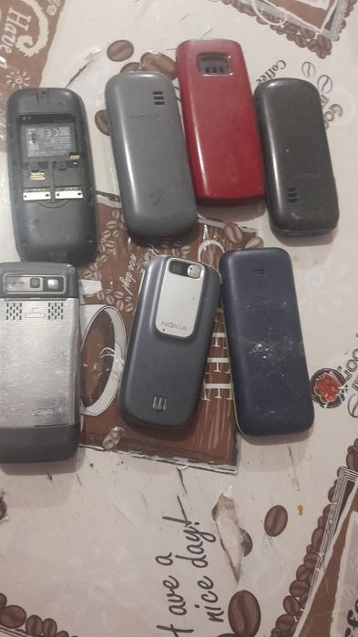 Продаю  на запчасти телефон и планшет бу