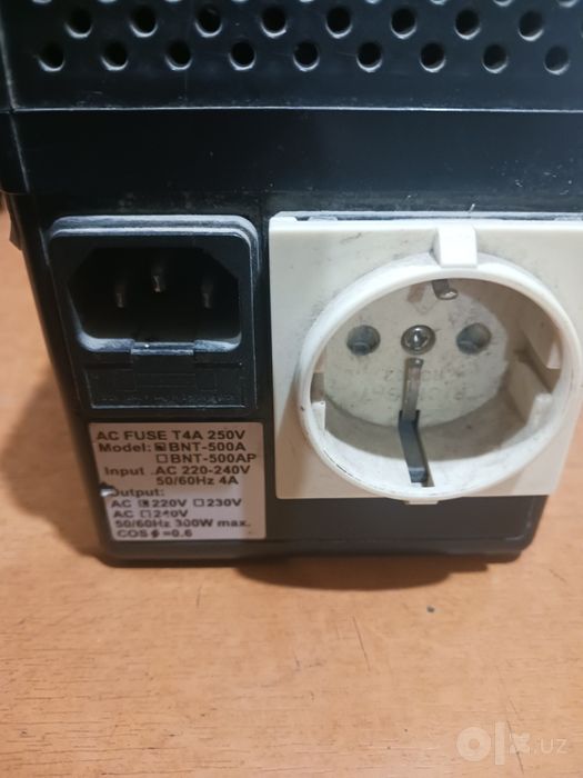 Ups sotiladi akumlyatorsiz