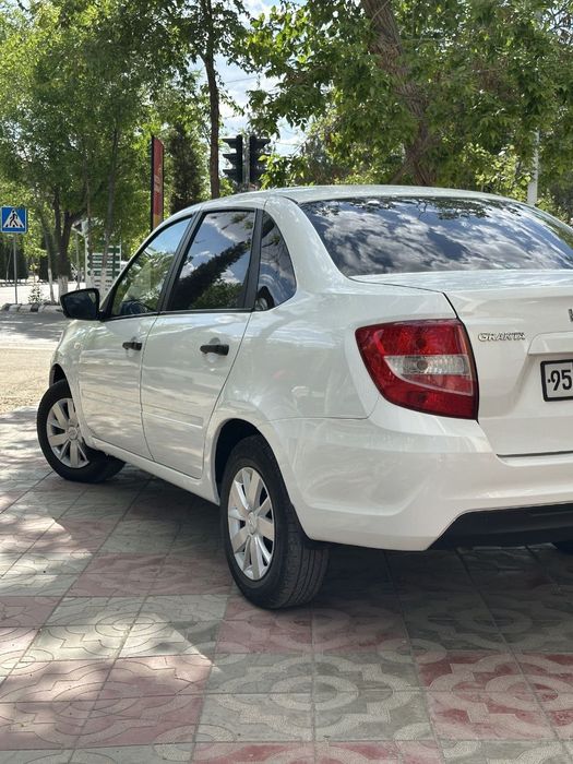 Лада гранта сатилади