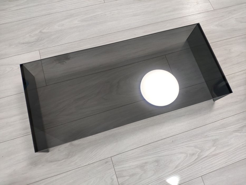 Подставка. Закалено стъкло 10 мм.