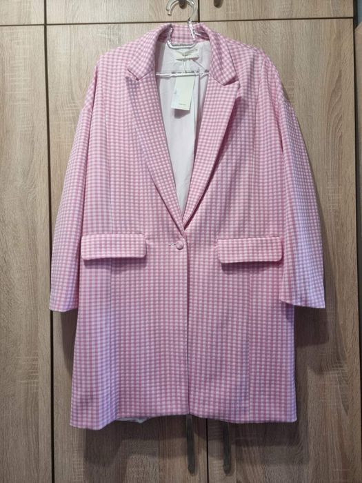 Розово сако Reserved