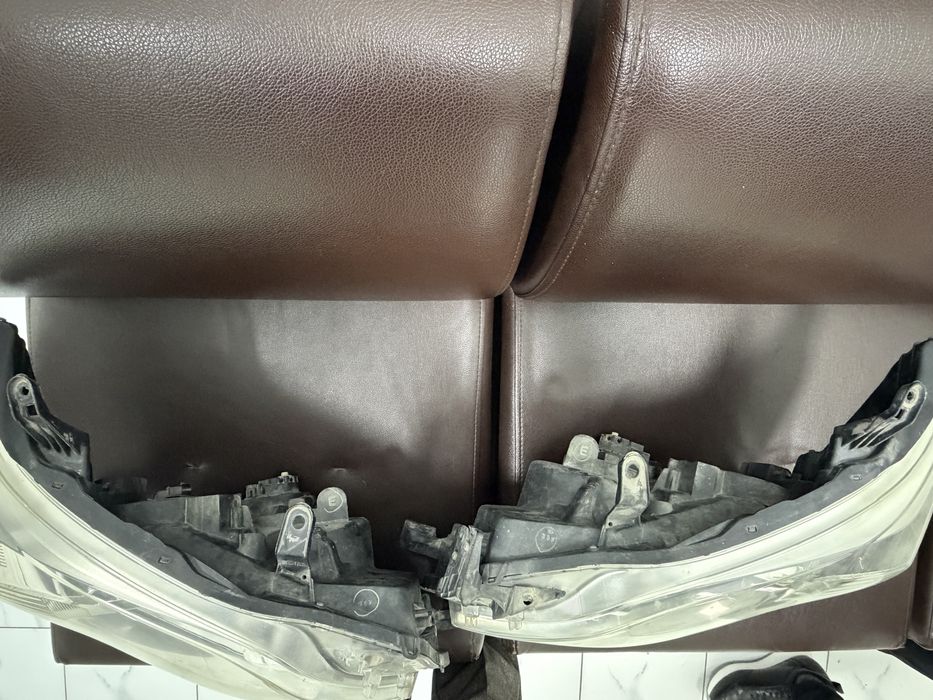 Фар Toyota Land Cruiser Prado 150