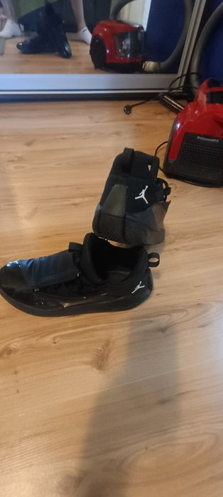 Vând jordan  original