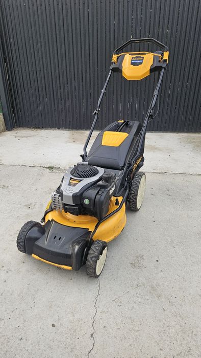 Masina de tuns iarba gazon CubCadet