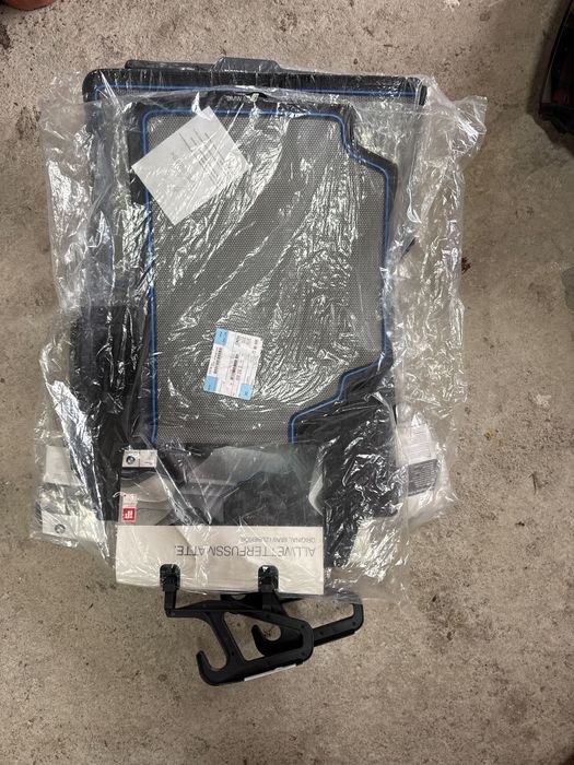 Всесезони Гумени стелки за BMW i3 I01