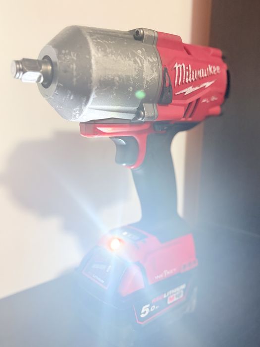 Cheie de impact Milwaukee M18 FUEL ONE-KEY + acumulator M18 REDLITHIUM 5.0 Ah