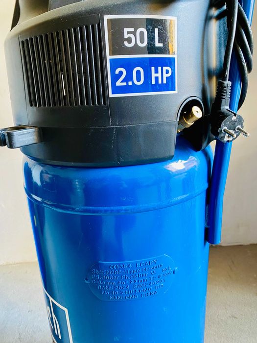 НОВ !!! Компресор Scheppach HC52VS, 1500W, 10 бара, 50 л + Бутилка