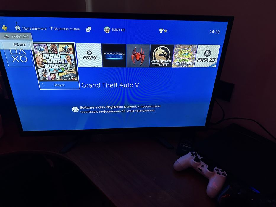 PlayStation 4 slim 2 джойстика