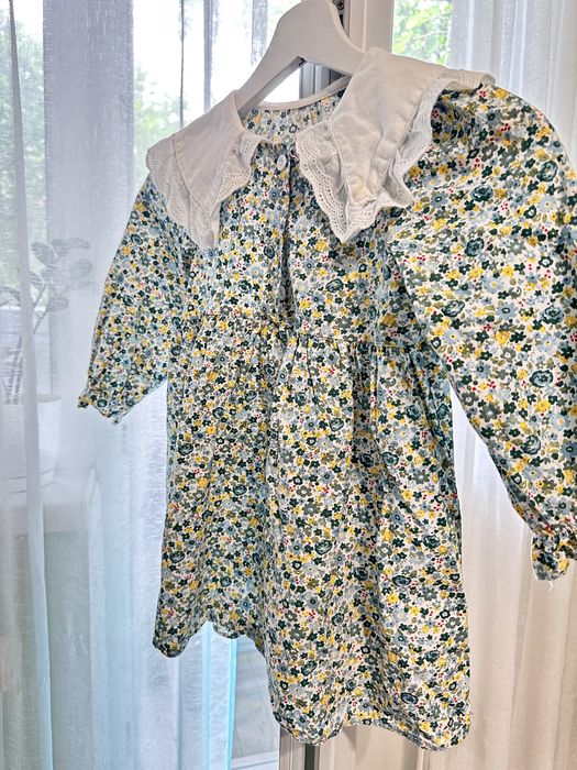 Платье на девочек в отличном состоянии