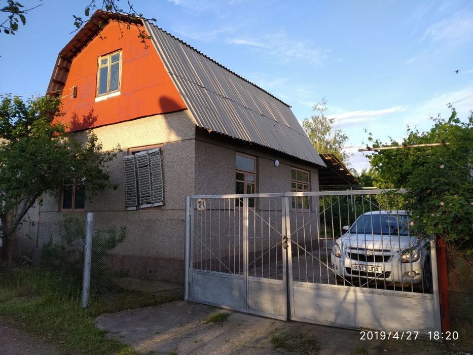 Parkent tumanida dacha 6 sotihli sharoitlari bor dacha sotiladi