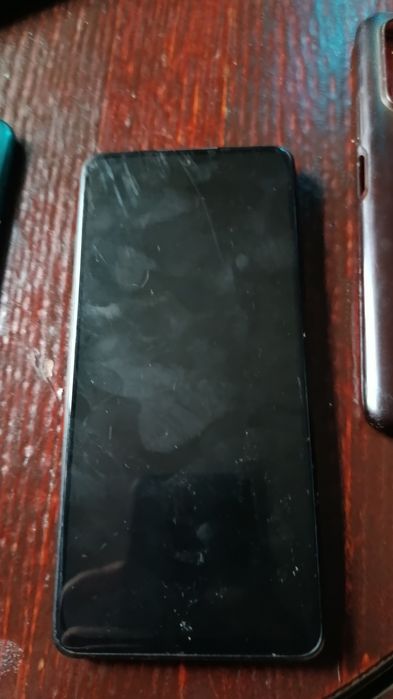 Продам телефон редми