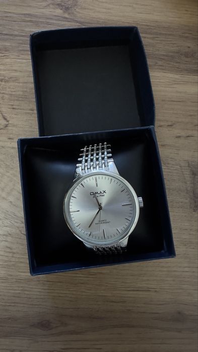 Продам новые часы