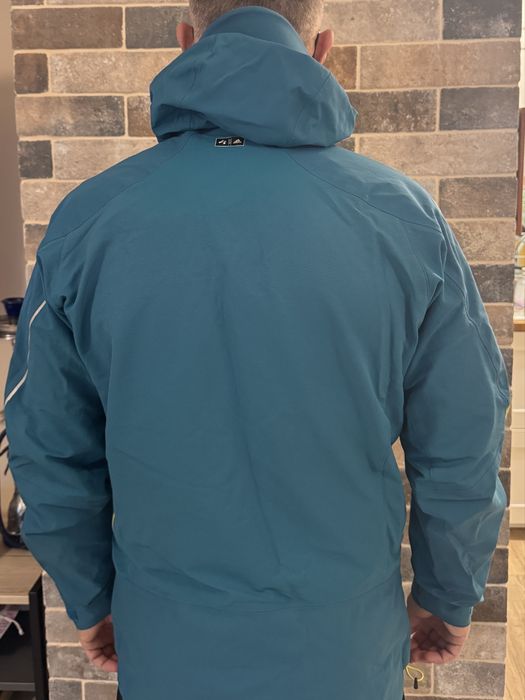 Яке/Шел Адидас/ Adidas