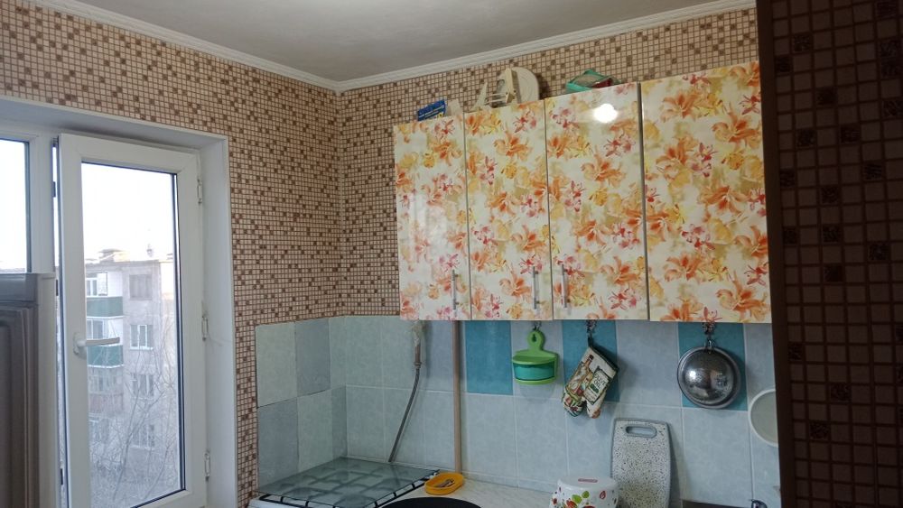 Продам 2х.ком. кв.полностью мебелированна