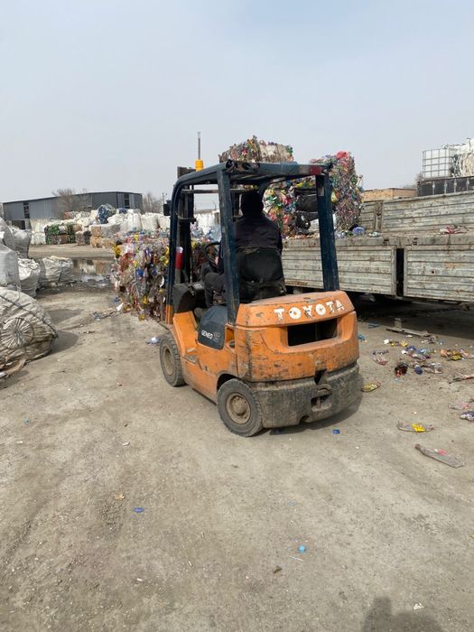 Вилочный погрузчик срочно продается