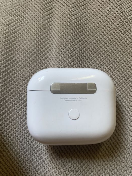 Air Pods отдам дешево