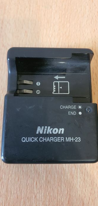 Vând încărcătoare Nikon