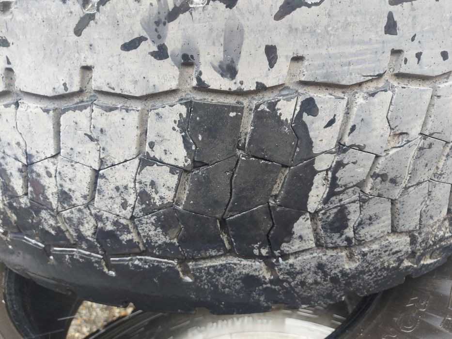 Продам резину грузовую