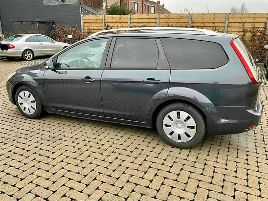 FORD Focus 2010 — imagine 4