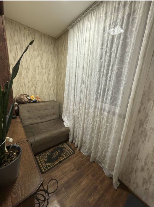 Срочно продаётся квартира Мирабадский р-н Куйлюк массив 1 2/3/4