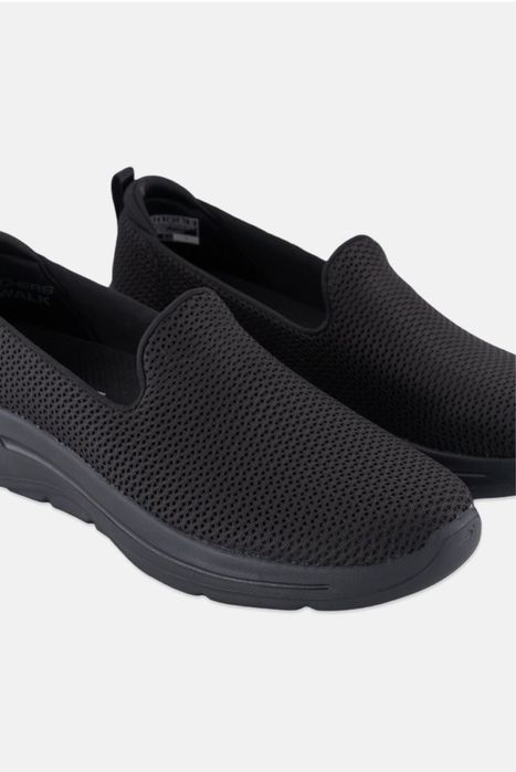 Продам женские кроссовки skechers