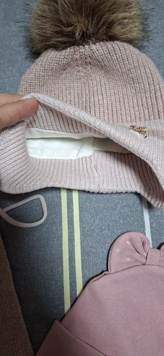Продаётся шапка комплект в отличном состоянии