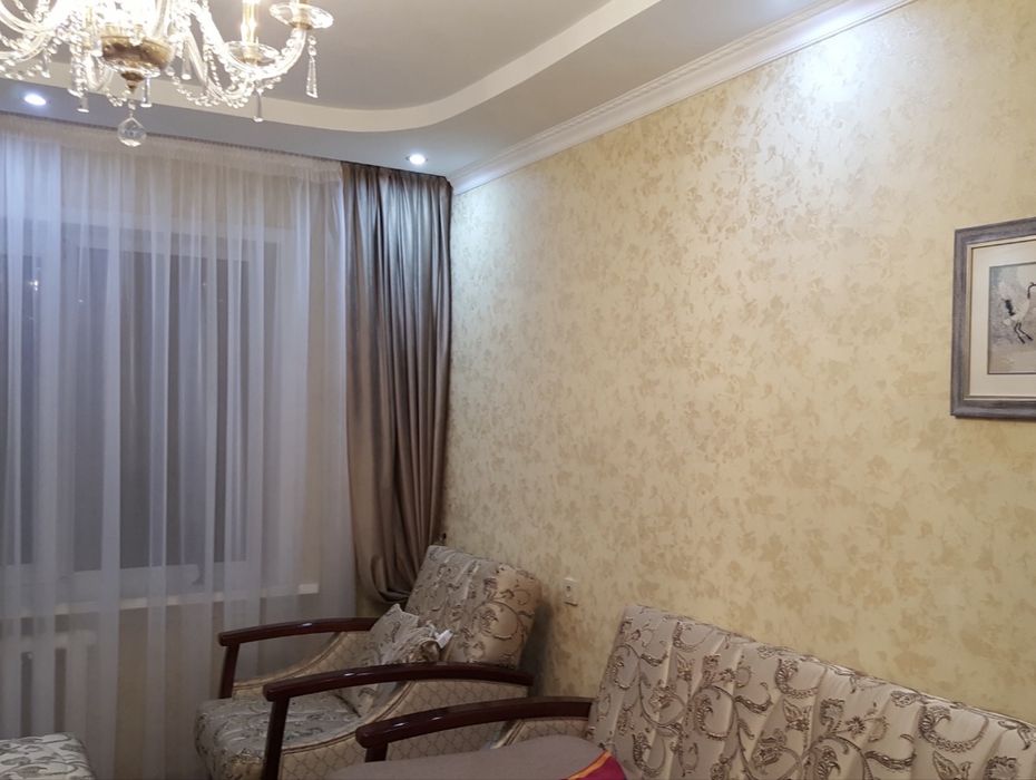 Диван классика в гостинную
