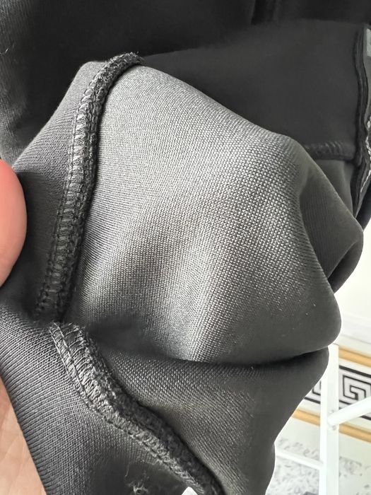 Худи черный с этикеткой