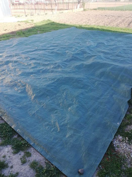 Vând Prelată verde din rafie 6 x 8 m