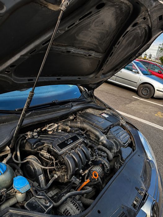 Volkswagen Golf 5 1.6 MPI 102 CP | 219.000 km reali | Climatronic | Investiții recente  | Facturi