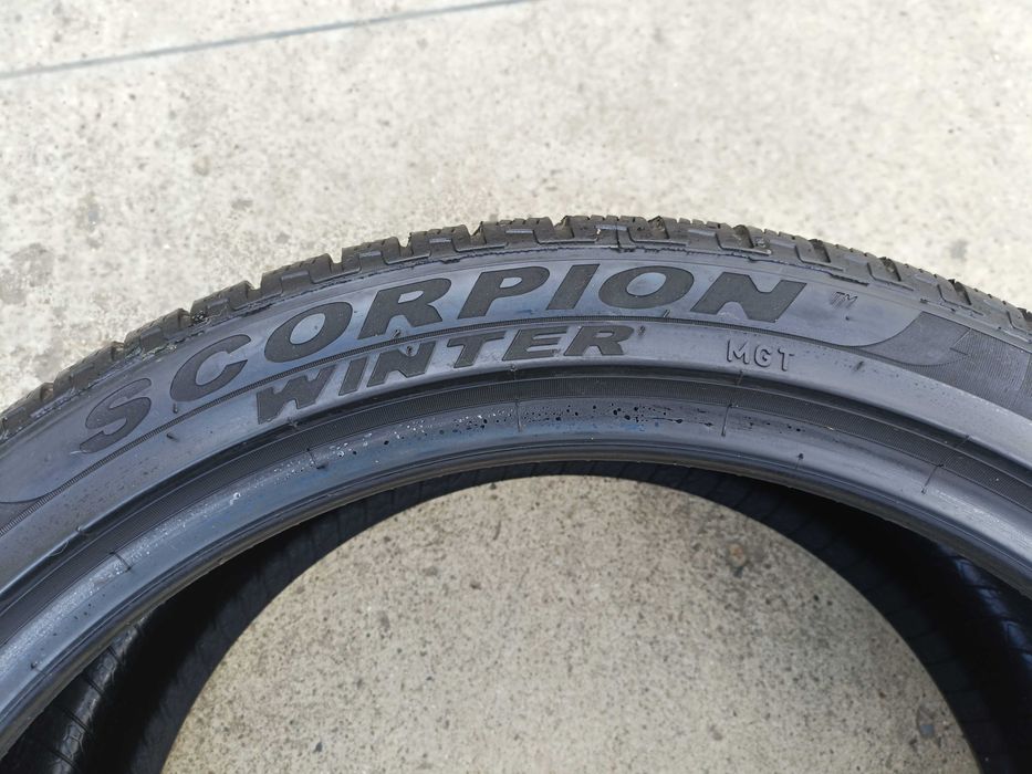 Doua anvelope iarna 265 40 21 pirelli scorpion winter profil de 7 mm