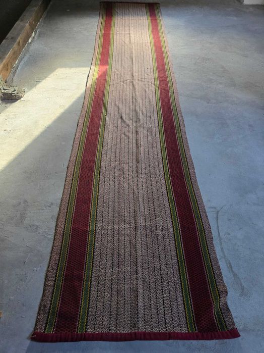 Пътекa (вълнени черги).Килими