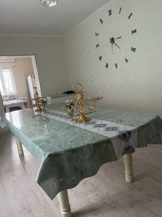 Стол сатылады ұзындығы 2,75 -ені 1,15