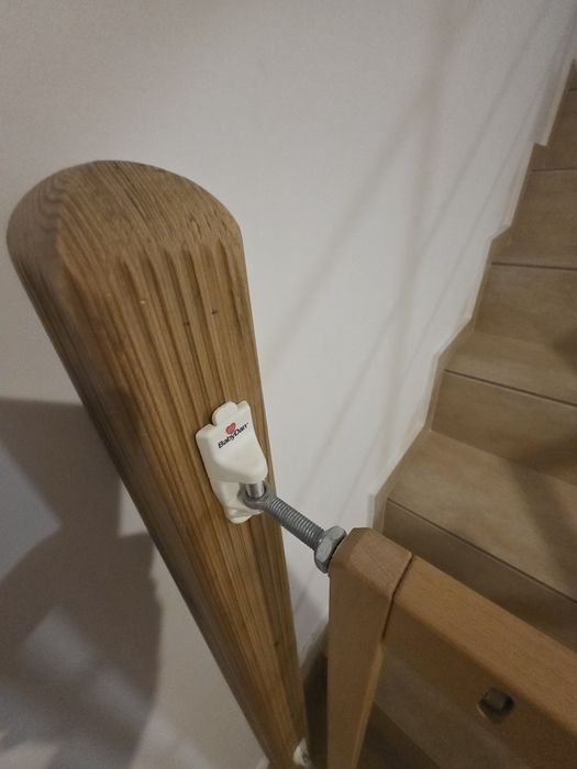 Poarta siguranta scari