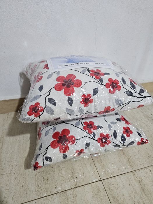 Set 2 perne 40x40 cm – Noi cu etichetă | Moi, pufoase | Livrare OLX