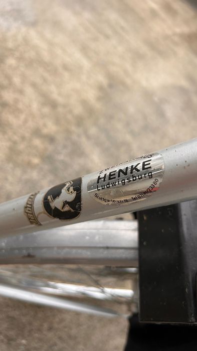 Продавам градски велосипед Staiger Sprinter с багажник и чанта.