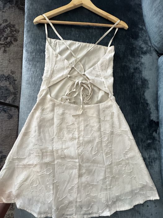 Нежна къса рокличка