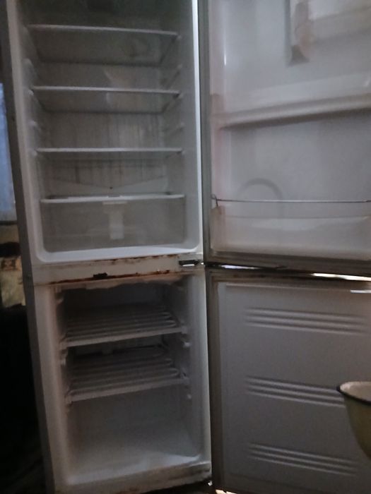 Продам холодильник б/у