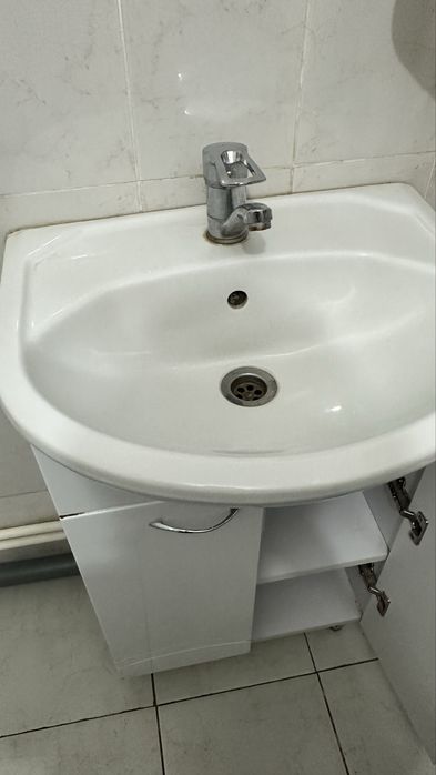 Продам раковина с тумбой б/у