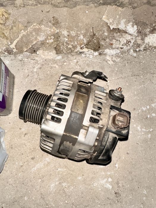 Продам генератор на двигатель 2az toyota