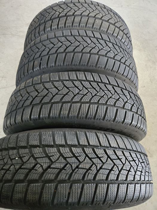 Anvelope iarna 205 60 17 DUNLOP  dot2024