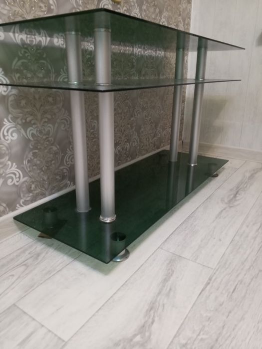 Подставка под телевизор стеклянная